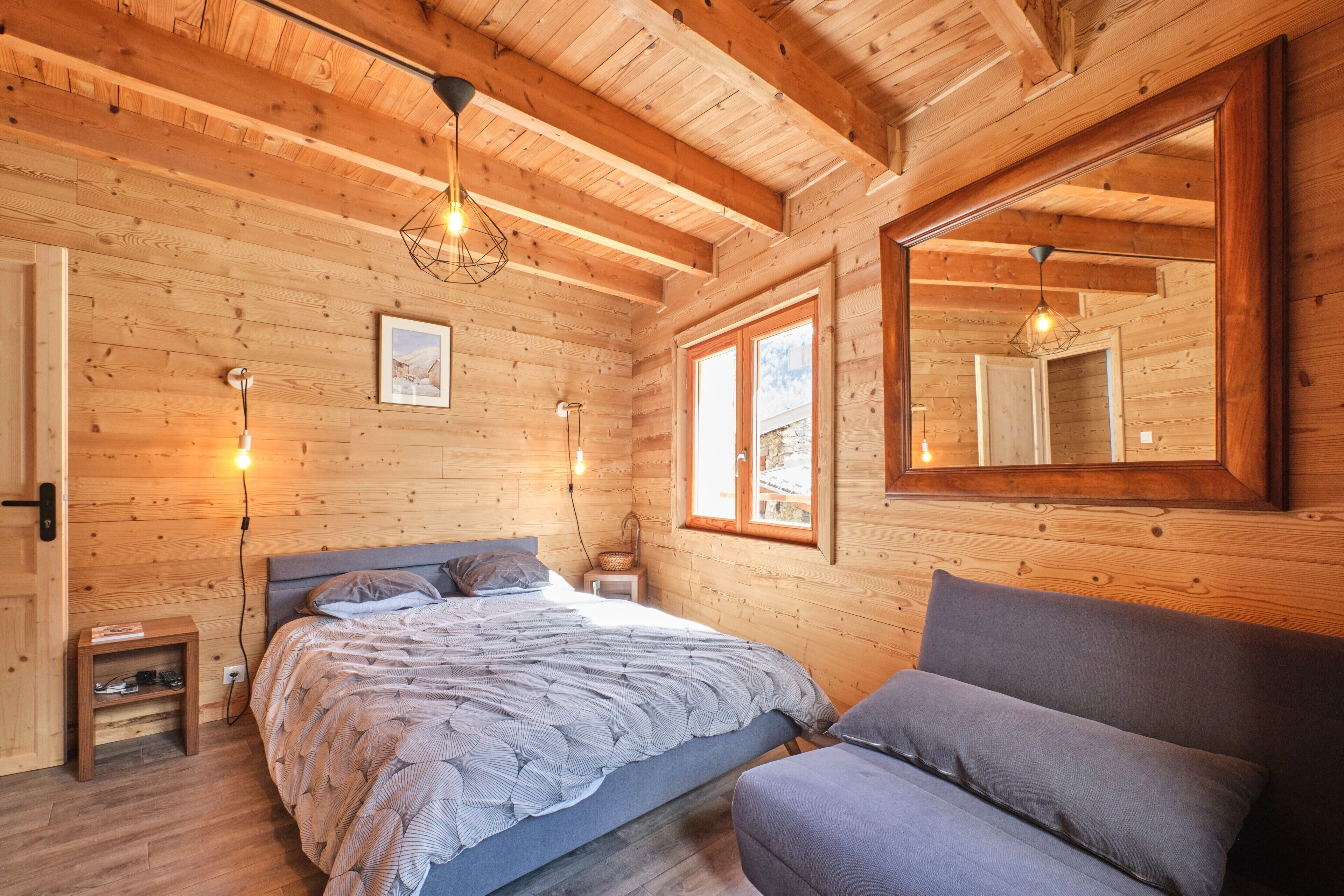 4 bedrooms, WiFi, bed sheets