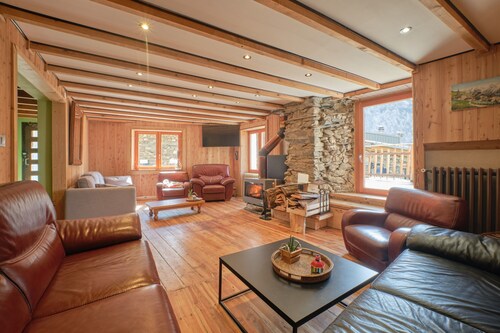 Maison de vacances 'L'auberge Du Bati' avec vue sur les montagnes, balcon et Wi-Fi