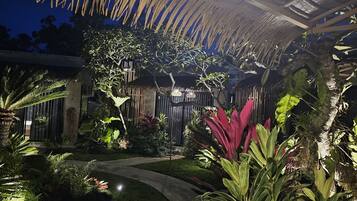 Deluxe kamer, 1 kingsize bed, uitzicht op tuin | Kameruitzicht