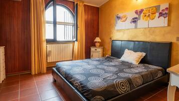 3 bedrooms, free WiFi, bed sheets