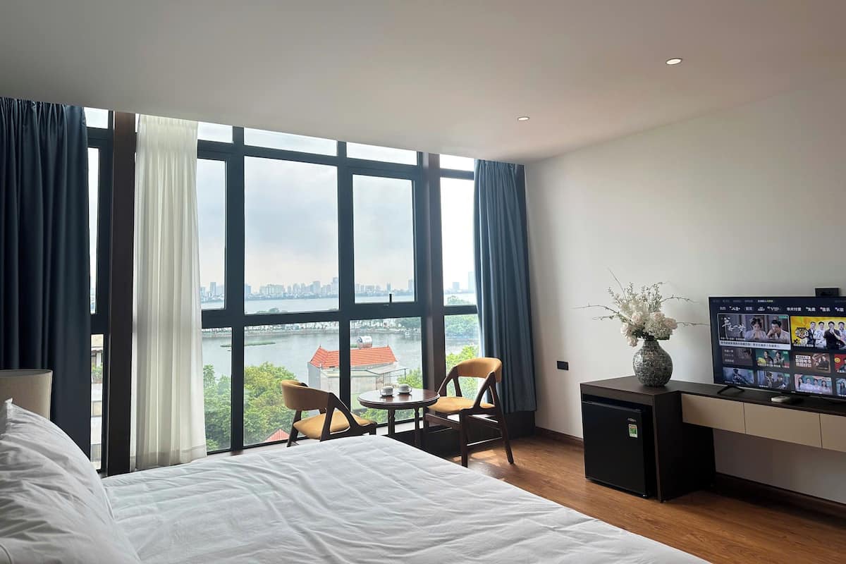 Deluxe Double Room, Lake View | Lake view