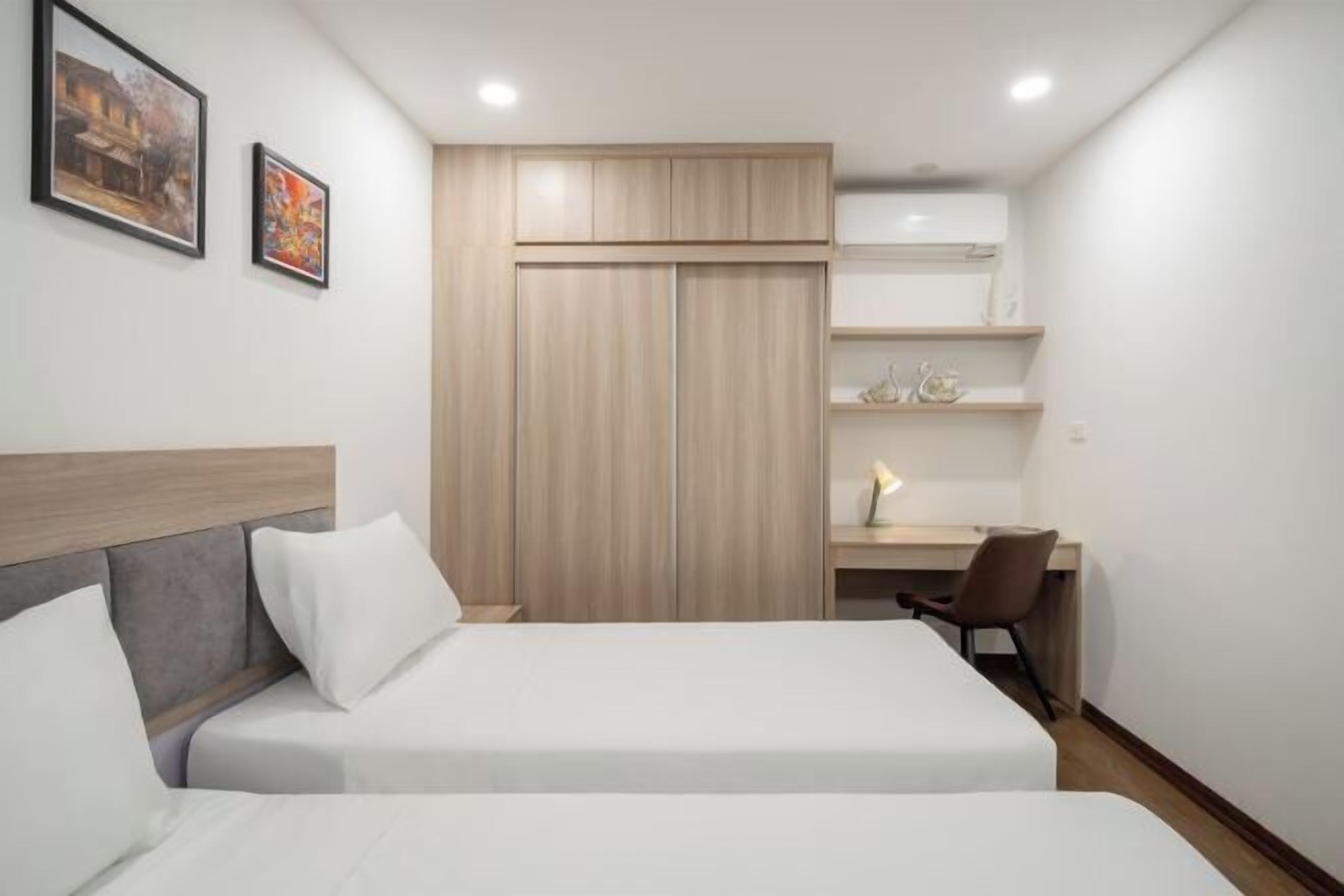 Premium bedding, minibar, desk, laptop workspace