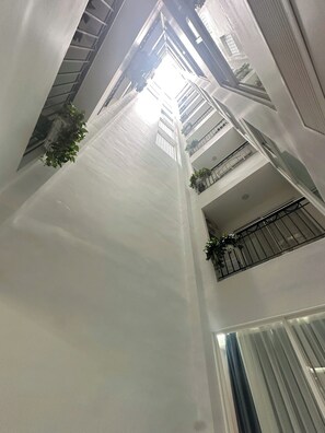 Superior Double Room | Premium bedding, minibar, desk, laptop workspace - Luxe Paradise Premium Hotel Nguyen Khac Hieu (Hanoi)