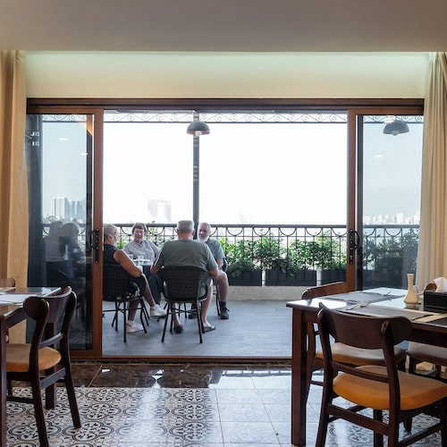 Luxe Paradise Premium Hotel Nguyen Khac Hieu