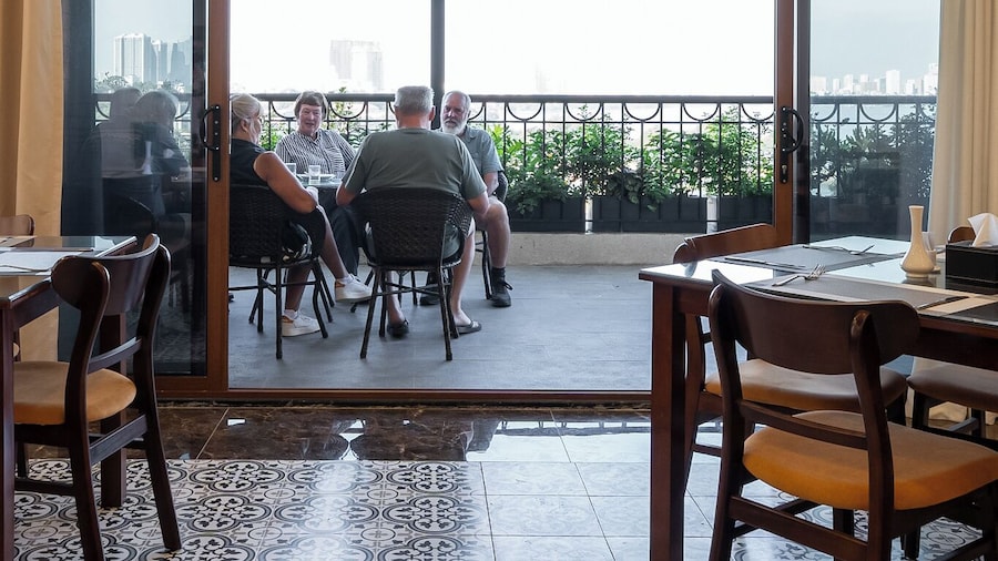 Luxe Paradise Premium Hotel Nguyen Khac Hieu