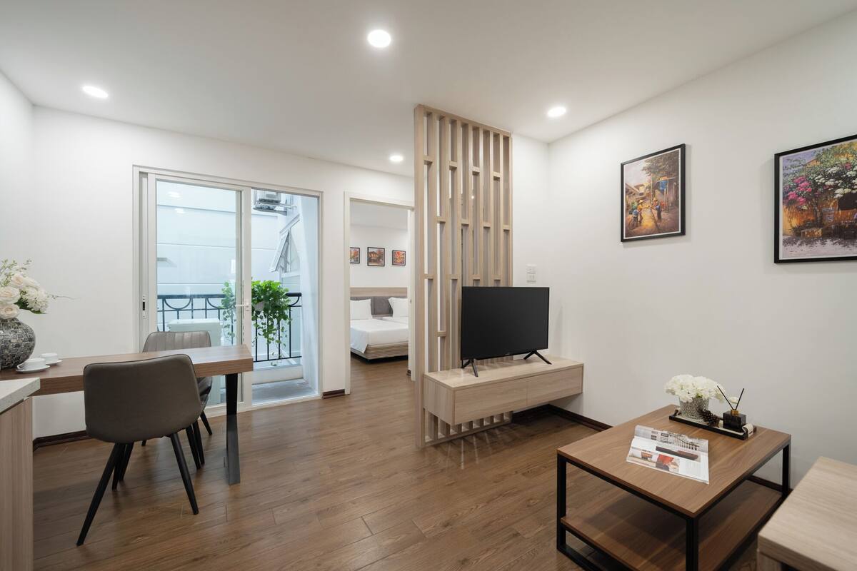 Deluxe Room, Balcony | Premium bedding, minibar, desk, laptop workspace