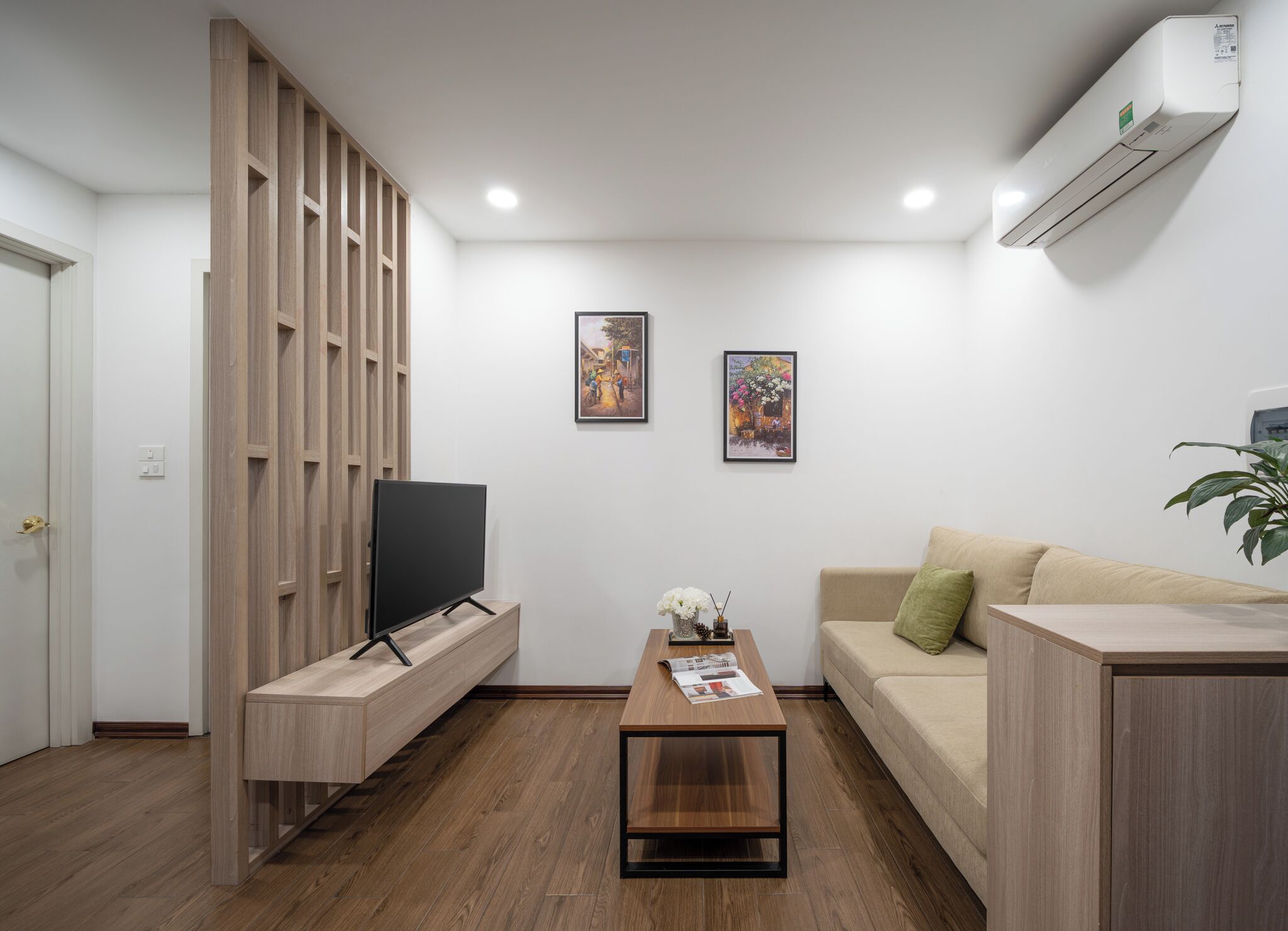 Deluxe Room, Balcony | Premium bedding, minibar, desk, laptop workspace