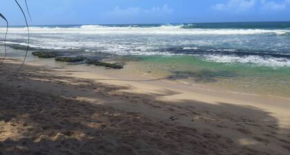 ship house offers easy beach access and nearby train stations.