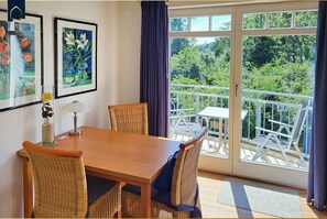 Dining - Modern vacation apartment in Bansin with balcony - only 150 m to the beach (Bansin)