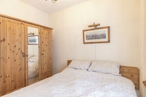 1 chambre, fer et planche à repasser, Wi-Fi gratuit, draps fournis