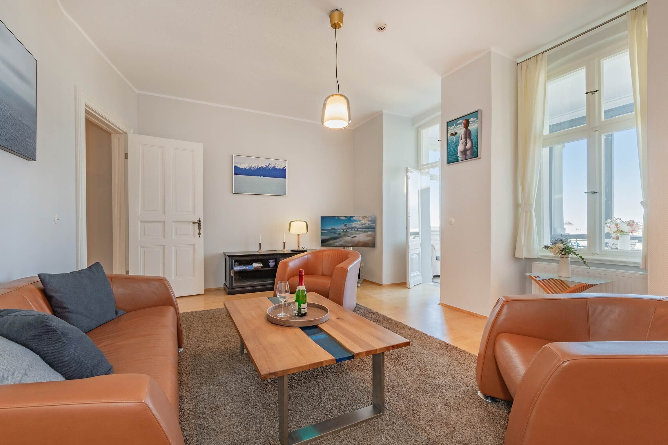 Télévision, chaîne hi-fi