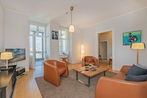 TV, stereo - Vacation apartment Villa Schlossbauer 13 - Stylish panoramic view of Heringsdorf (Heringsdorf (Seebad))