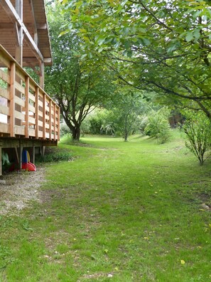 Property grounds - Chalet "l'Escapade du Hérisson" Near Lac de Chalain and Cascades du Hérisson (Doucier)