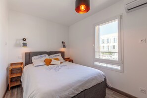 1 soverom, strykejern/-brett, wi-fi (inkludert) og sengetøy