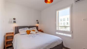 1 bedroom, iron/ironing board, free WiFi, bed sheets