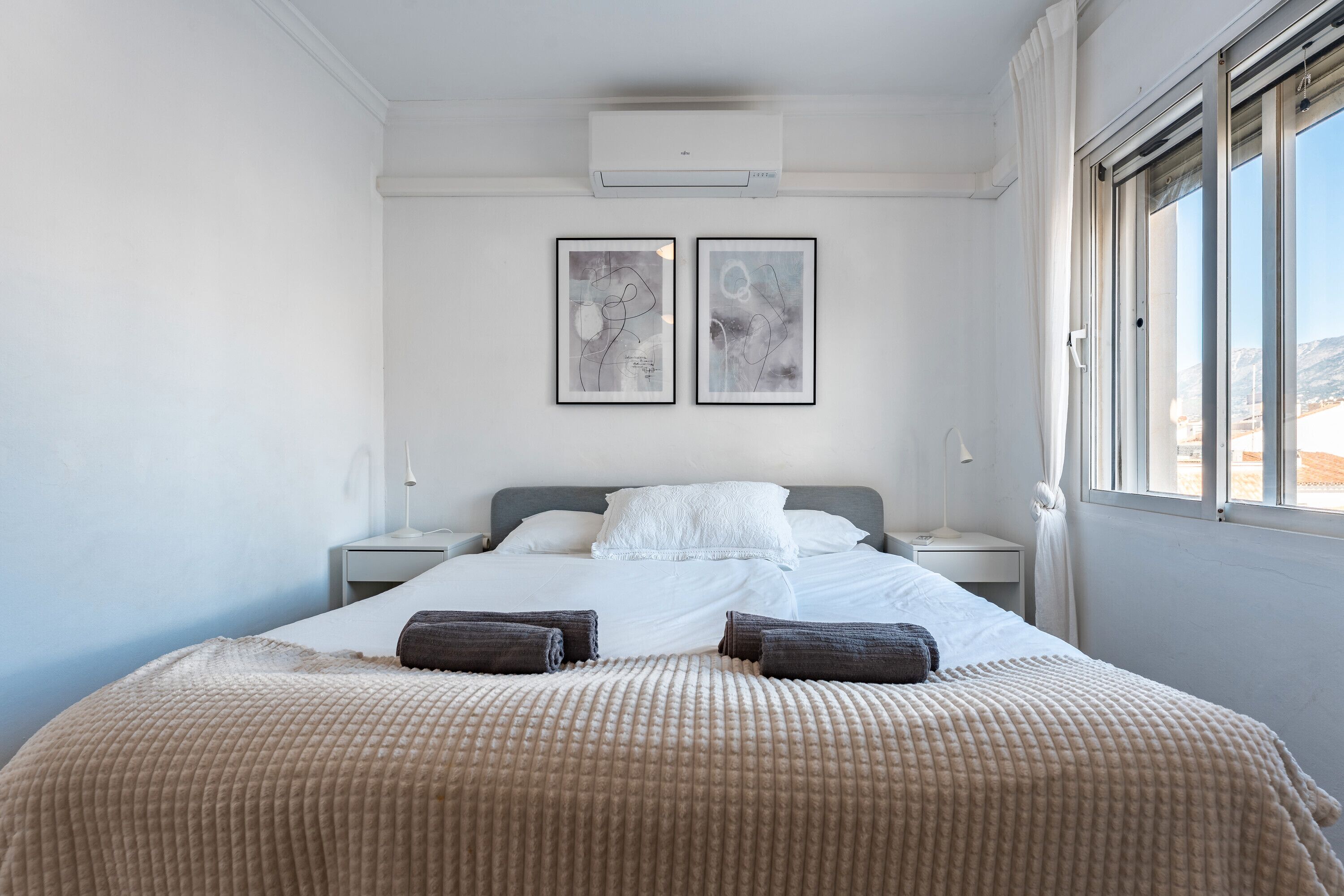 2 bedrooms, iron/ironing board, free WiFi, bed sheets