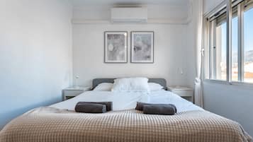 2 bedrooms, iron/ironing board, free WiFi, bed sheets