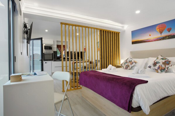 1 slaapkamer, een strijkplank/strijkijzer, gratis wifi, beddengoed