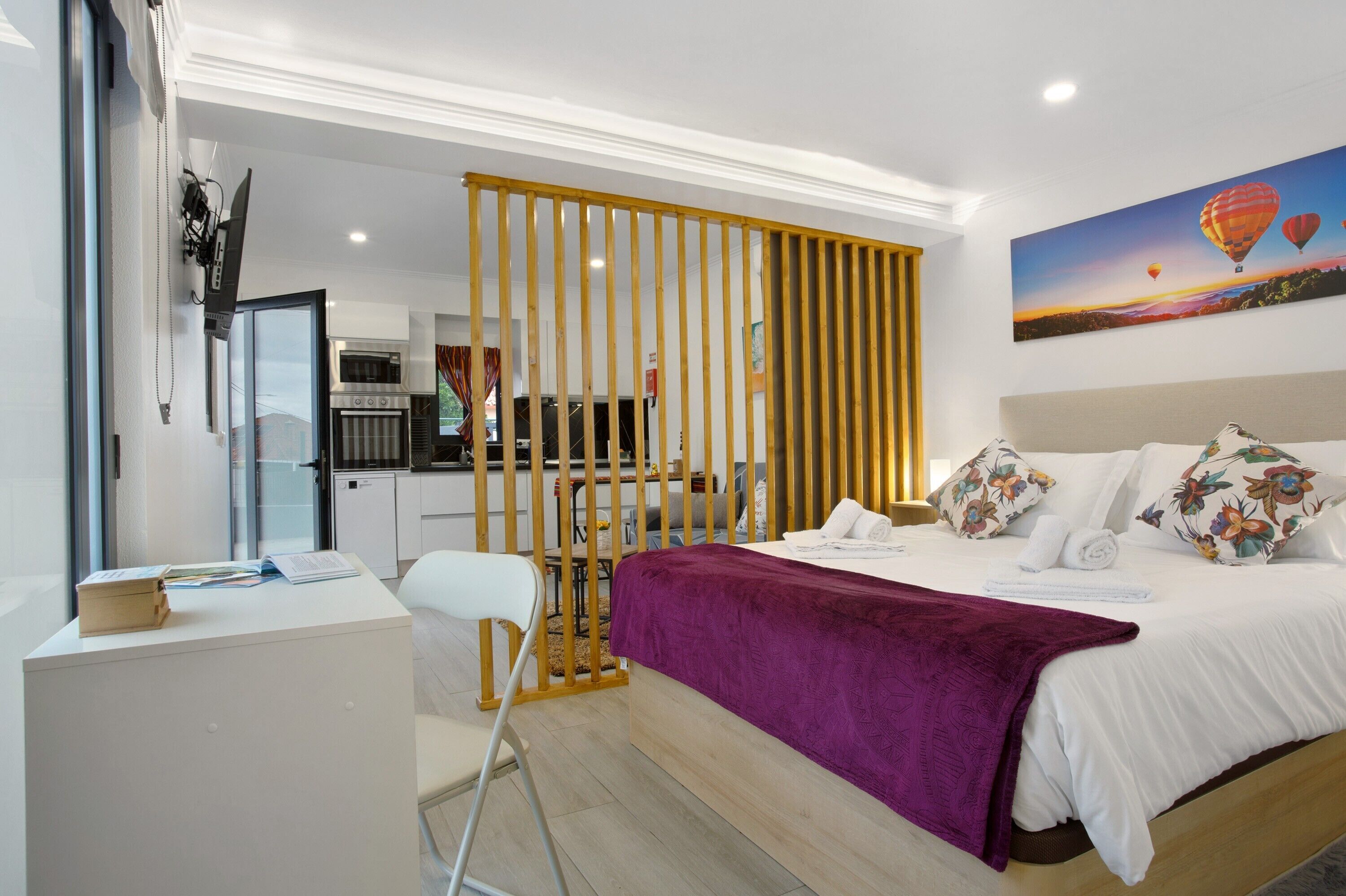 1 habitación, tabla de planchar con plancha, wifi gratis y ropa de cama 