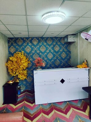 Reception - Maple Tree resort & restaurant (Karchana)