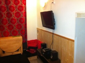 Interior - Apartment 'Le Thabor' with Mountain View and Balcony (Modane)