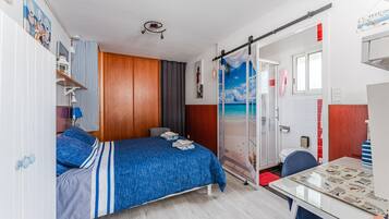 1 bedroom, iron/ironing board, free WiFi, bed sheets