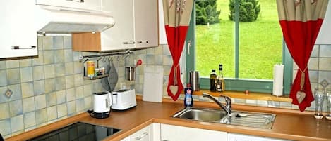Apartment, 2 Schlafzimmer, Balkon, Bergblick | Innenbereich