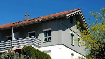 Apartment, 2 Bedrooms, Balcony, Mountain View | Exterior