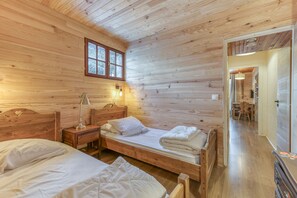 1 bedroom, free WiFi, bed sheets