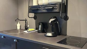 KylskÄp, mikrovÄgsugn, ugn och spishÀll