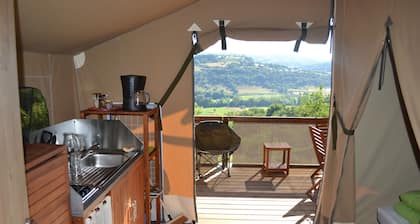 lamping Lodge avec Terrasse Privée, Jardin et Vue sur l'Aubrac
