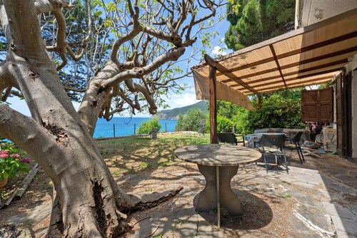 Ferienwohnung 'Paola' mit Meerblick, privatem Garten und Klimaanlage