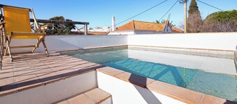 Holiday Home 'Casa Dos Avos' with Private Pool, Wi-Fi and Air Conditioning