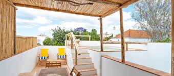 Holiday Home 'Casa Dos Avos' with Private Pool, Wi-Fi and Air Conditioning