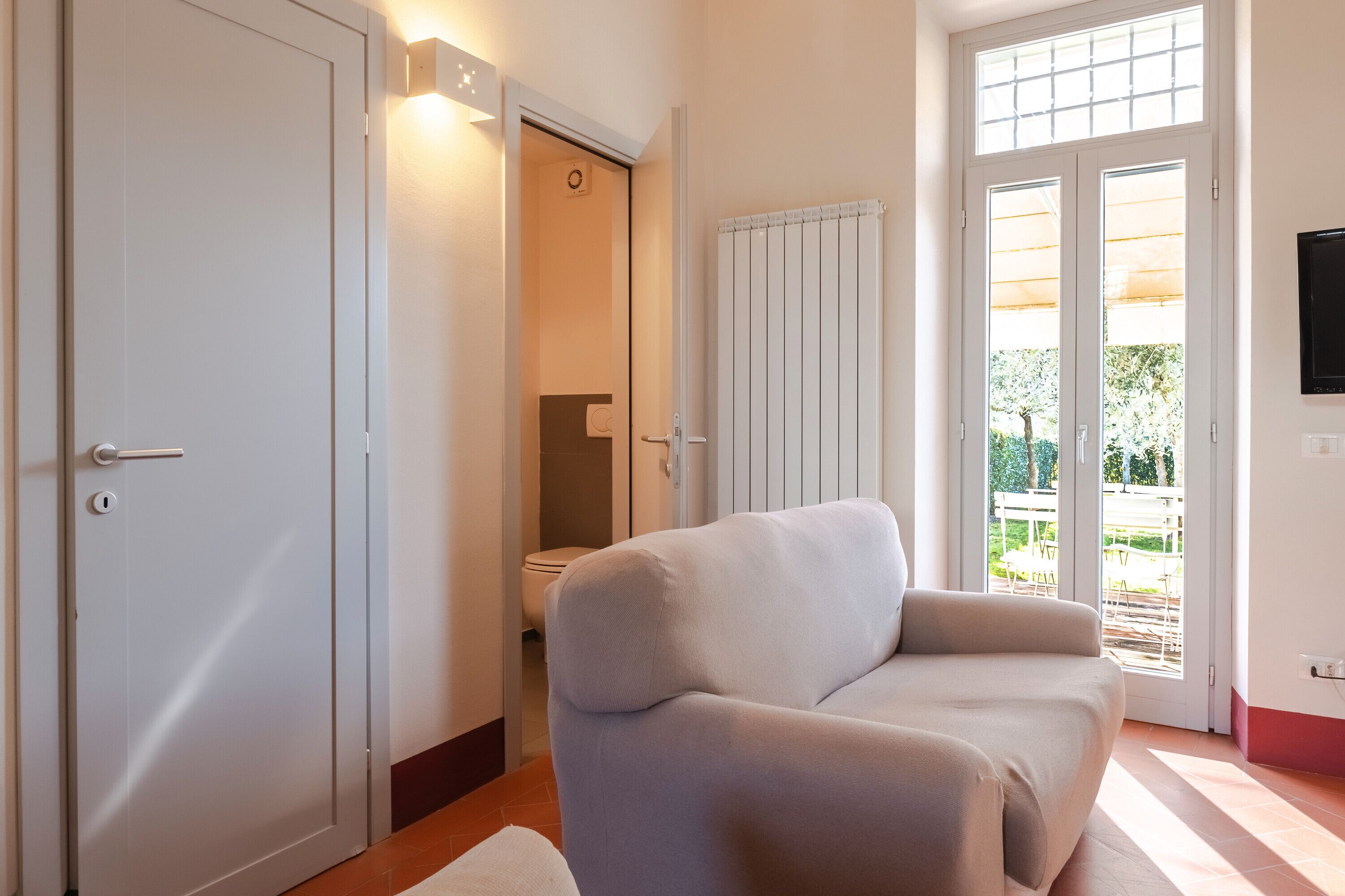 Télévision, cheminée