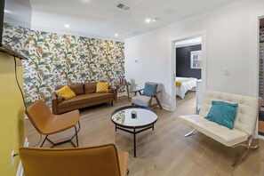 TV, stereo, offices