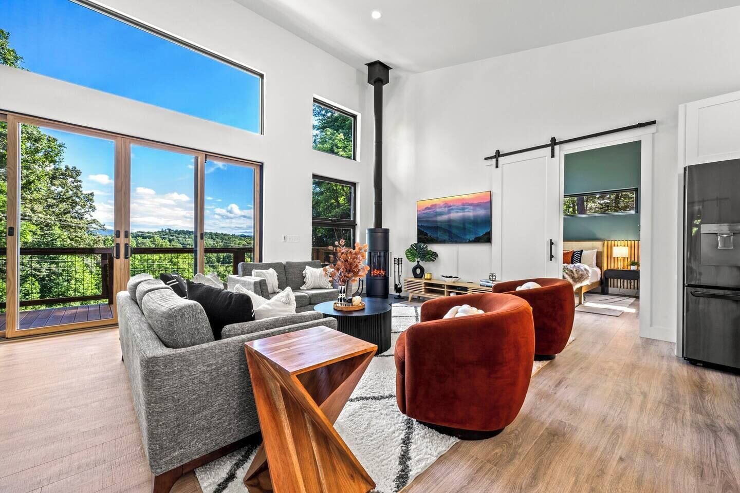 Smart-TV, Kamin, Videospiele, Arbeitsbereiche