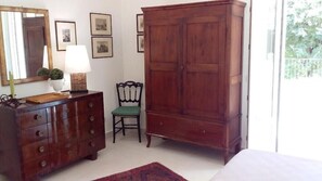 4 chambres, fer et planche à repasser, Wi-Fi, draps fournis