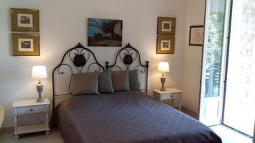 4 chambres, fer et planche Ă repasser, Wi-Fi, draps fournis