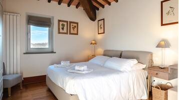 2 dormitorios, tabla de planchar con plancha, wifi gratis y ropa de cama