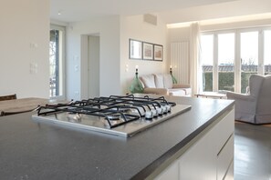 Interior - Villa 'Residenza 2' with Shared Pool, Wi-Fi and Air Conditioning (Cortona)