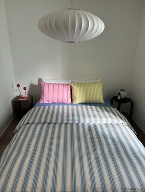 1 soverom, strykejern/-brett, wi-fi og sengetøy