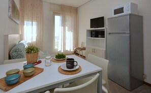 Dining - Bright flat by the sea (Bibione)