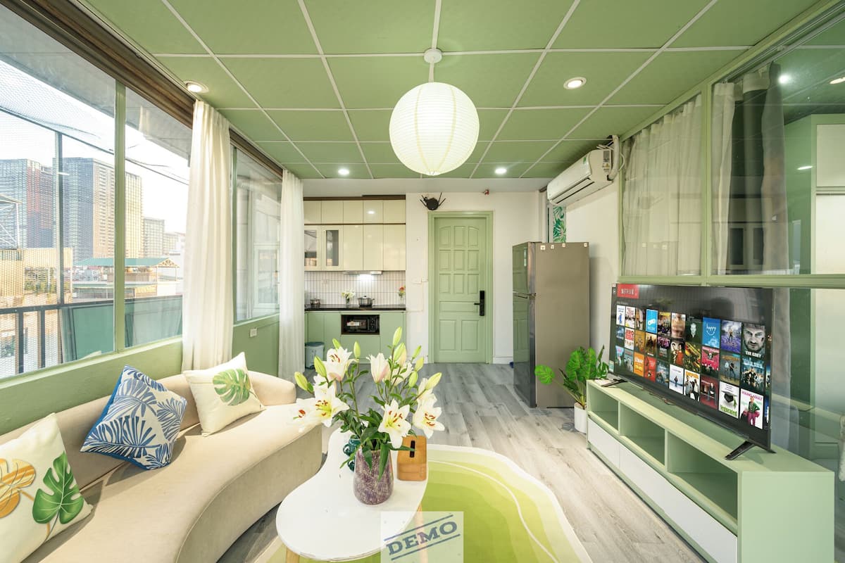 Deluxe Apartment, Lake View | Private kitchen | Fridge