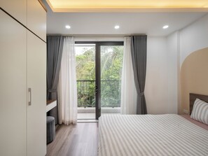 Superior Apartment, 1 Bedroom, City View | Garden view - Luxe Paradise Residence 76 To Ngoc Van (Hanoi)