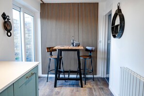 Dining - Estuary Point - relax from first floor balcony (Amble)