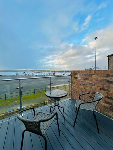 Estuary Point - relax from first floor balcony