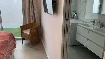 2 chambres, fer et planche Ă repasser, Wi-Fi gratuit, draps fournis