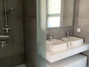 Ducha, secador de pelo