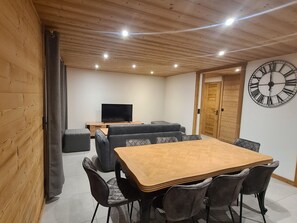 Interior - Renovated apartment for 8, pets allowed, parking, near skiing - Grand-Bornand (Le Grand-Bornand)